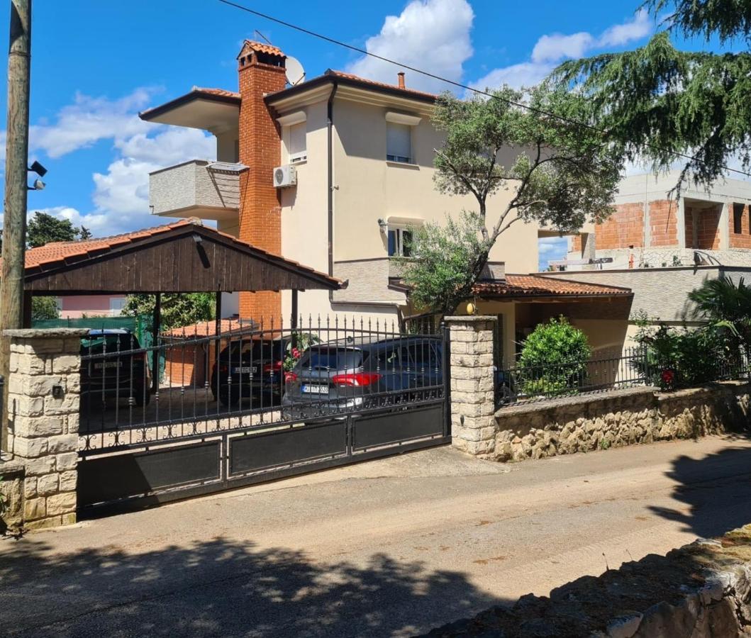 In With Balcony, Air Conditioning, W-lan, Washing Machine 5116-2 Apartment *