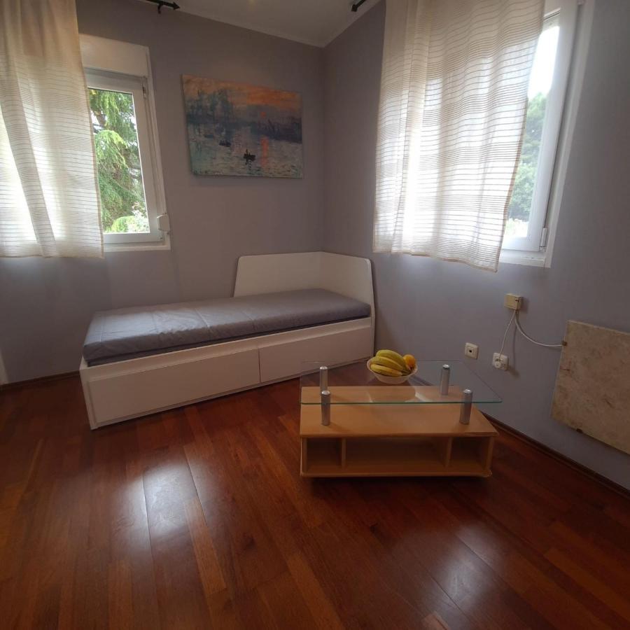 In With Balcony, Air Conditioning, W-lan, Washing Machine 5116-2 * Rovinj